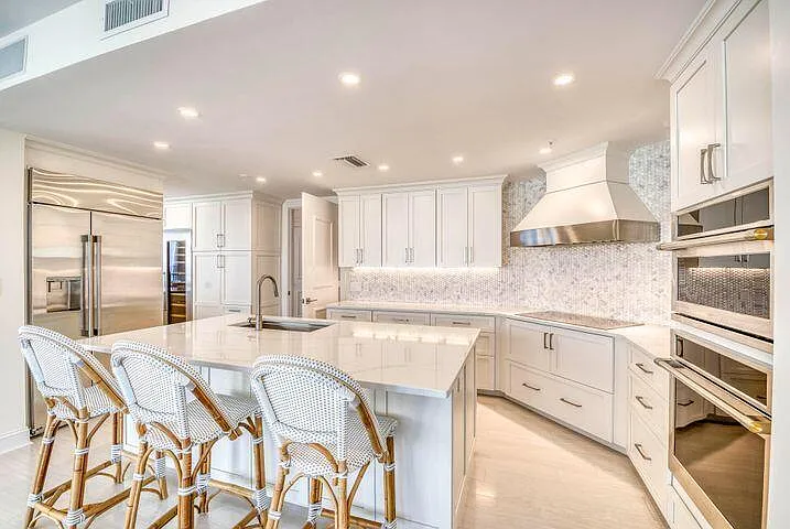 570 Ocean Dr #601 — Photo 5