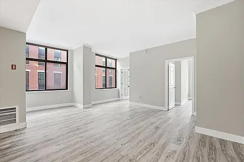 610 Newark St — Photo 11