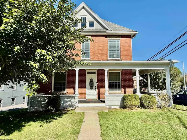 720 Pike St, Barrackville, WV 26559