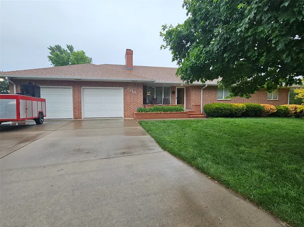 2210 Burr Pkwy, Dodge City, KS 67801