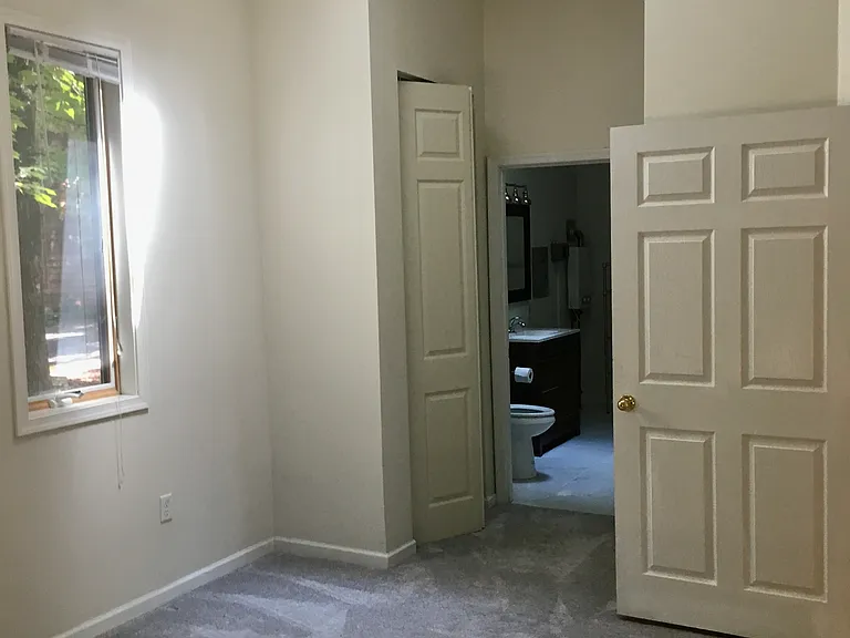 111 Fox Run Ln — Photo 21
