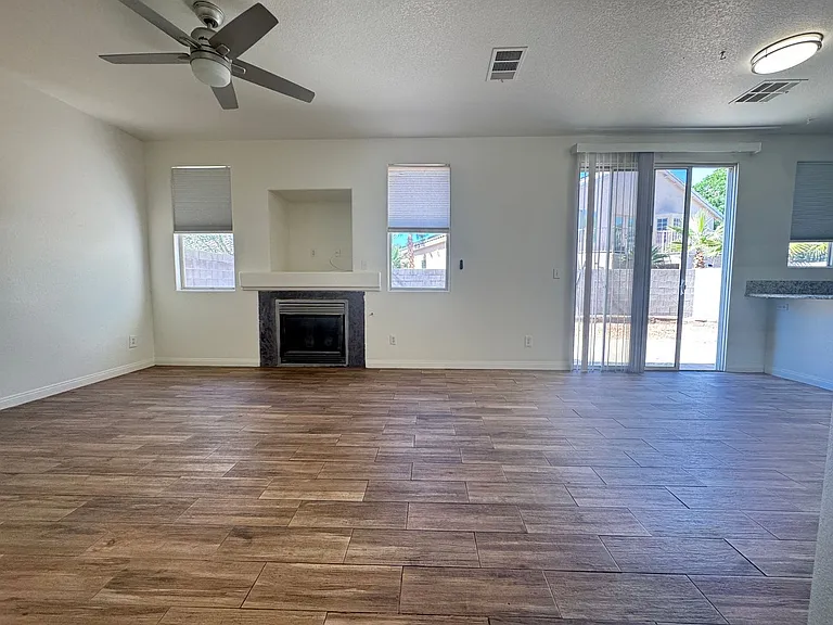 1078 Country Skies Ave — Photo 3