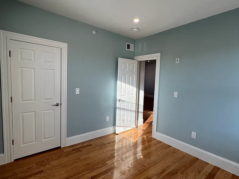 77 Winchester St #3 — Photo 17