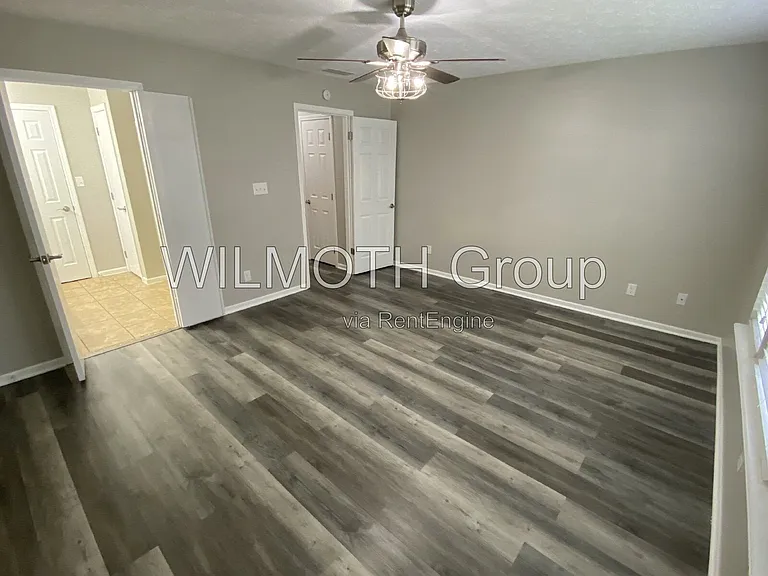 8457 Traders Ct — Photo 8