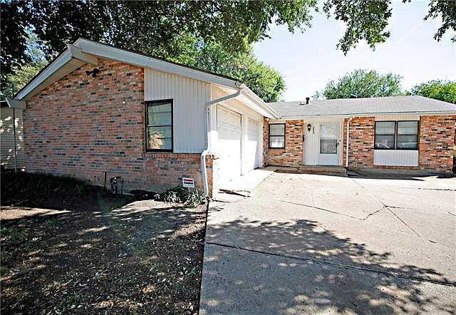 1st image of 3522 Plaza Park Dr