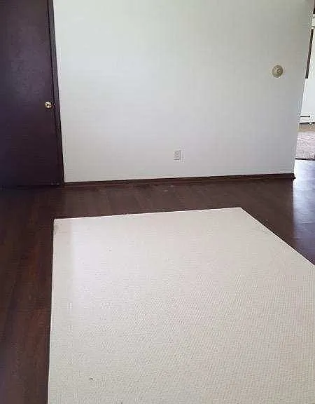 1310 E Kilbourn Ave — Photo 2