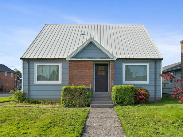 2402 7th St, Tillamook, OR 97141