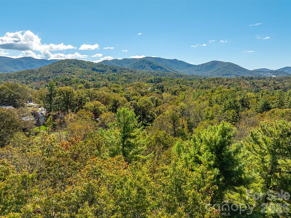 1st image of 18 Towering Oaks Ln