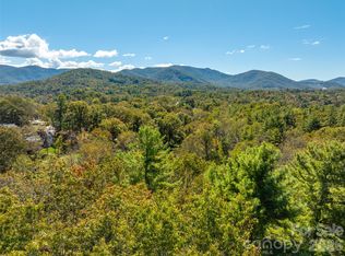 18 Towering Oaks Ln, Asheville, NC 28805