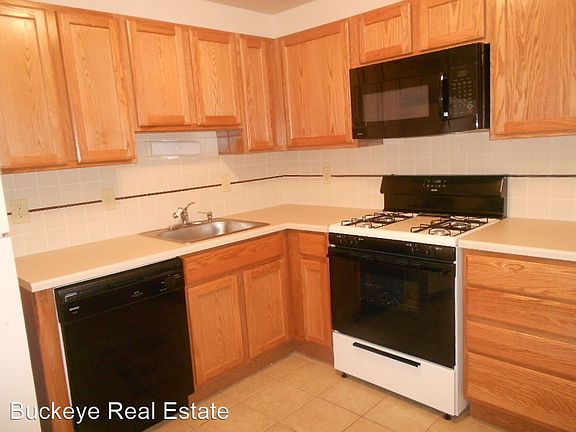 4th image of 1382 Highland St APT B2