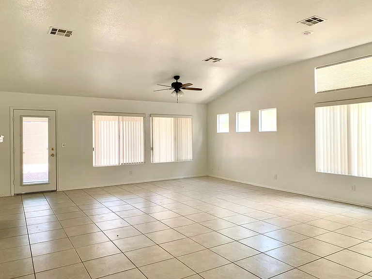3821 Bombastic Ct — Photo 5