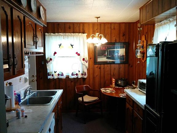 Kitchen & Eating Space