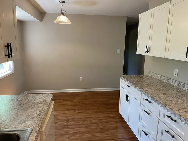 550 Old Orchard Ln — Photo 4