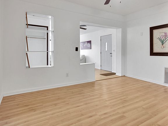 5th image of 4311 Euclid Ave