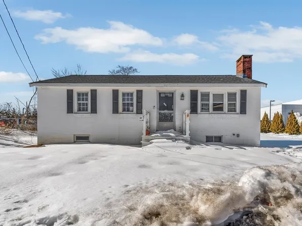97 Bassett Ln, Barnstable, MA 02630