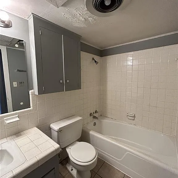 815 Walnut Ave #201 — Photo 7