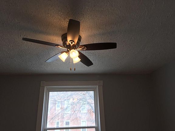3rd image of 2736 Chariton St