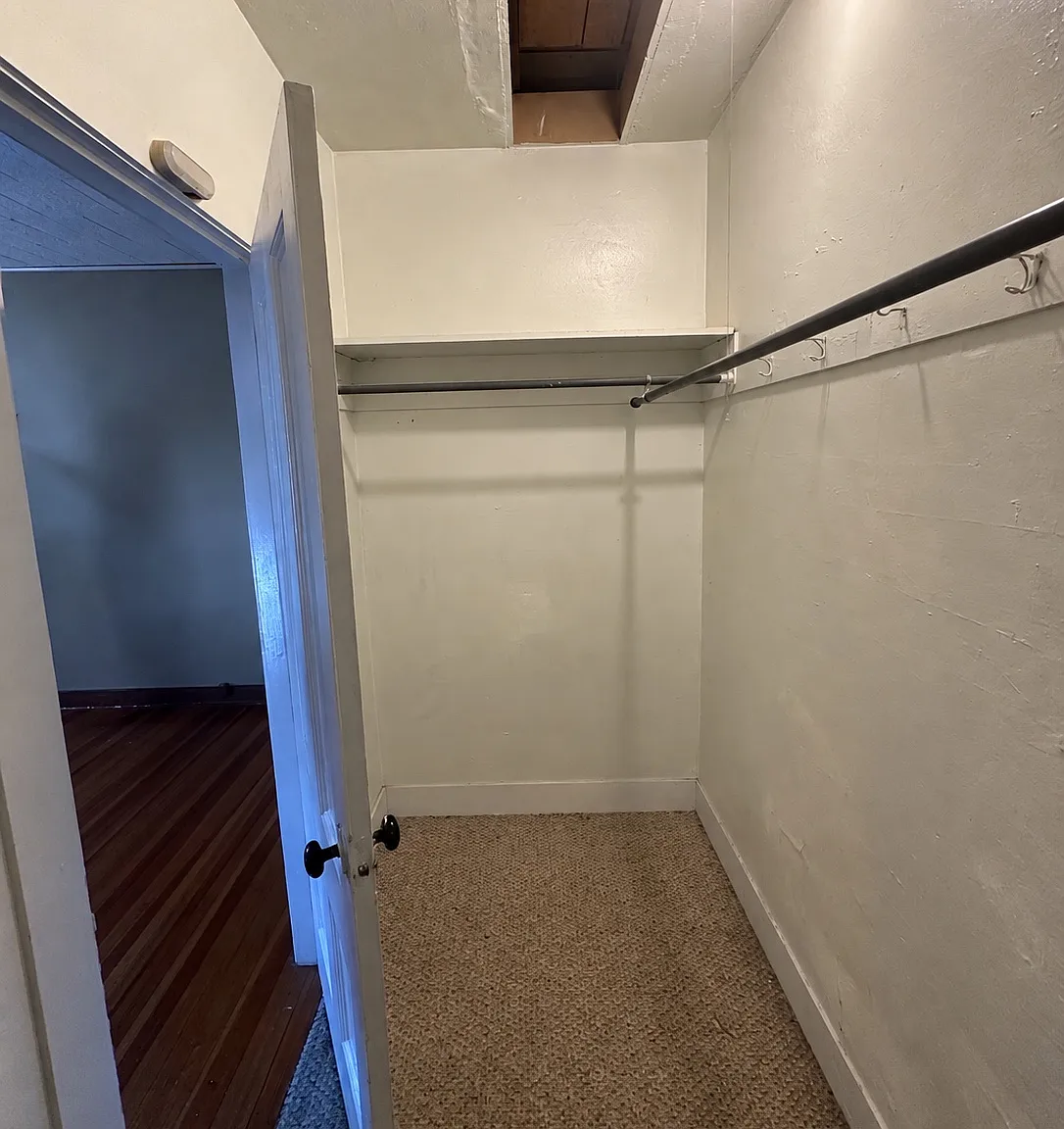 2 bed, 800 sqft, $1,600 — Photo 3