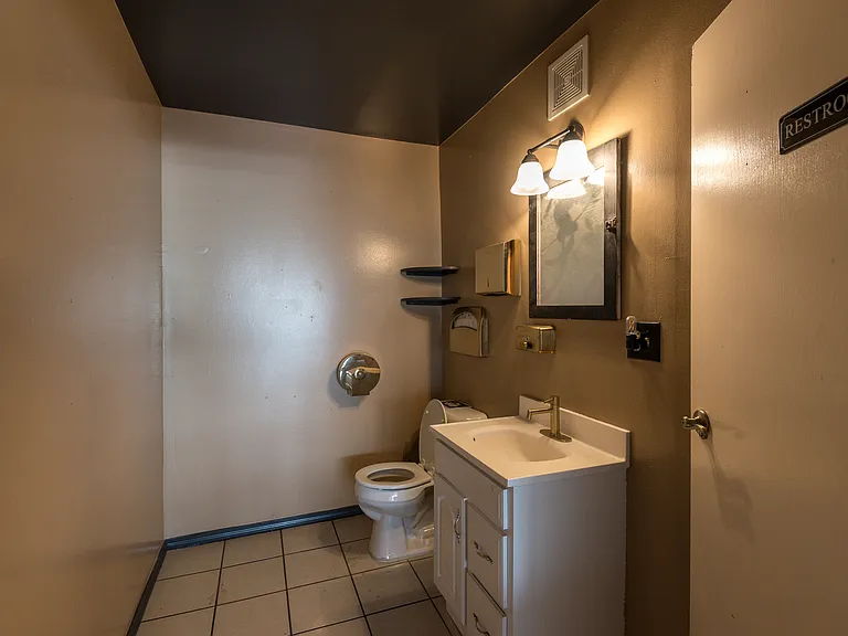819 1st Ave S #39-S — Photo 5