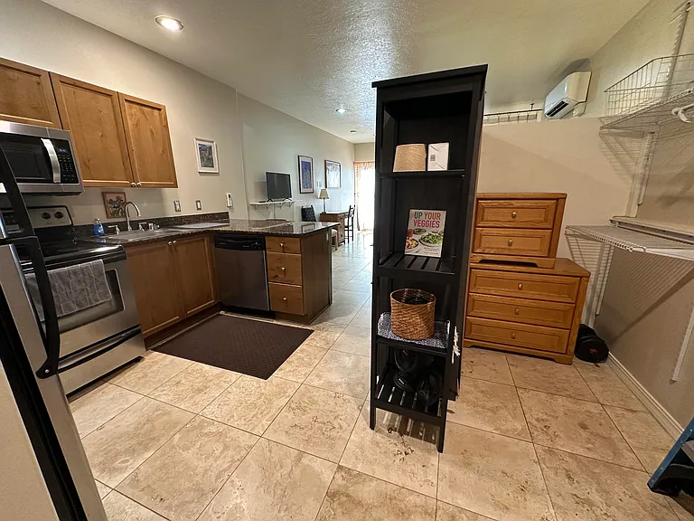 4320 Mesa Grande Pl SE #D — Photo 8