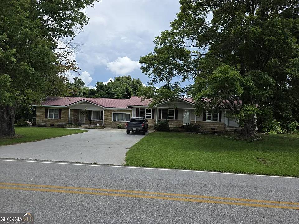 1427 B Old Hwy #100