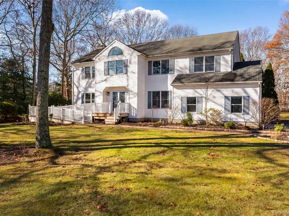 45 Drew Drive, Eastport, NY 11941