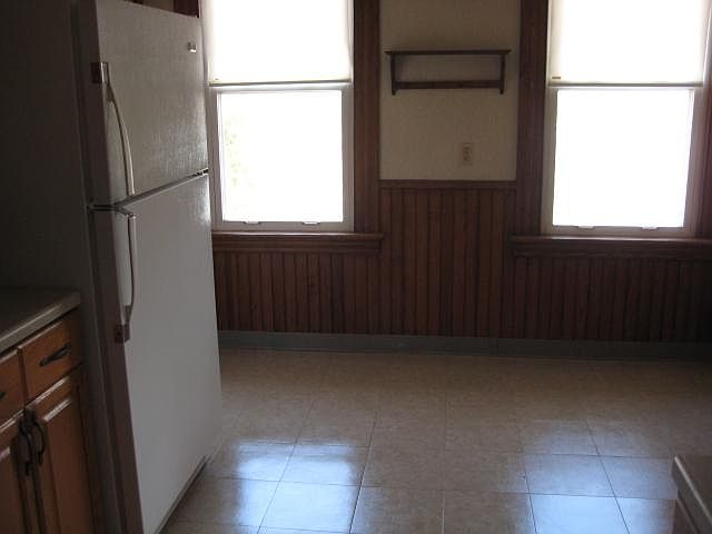 2nd image of 3 New St #3