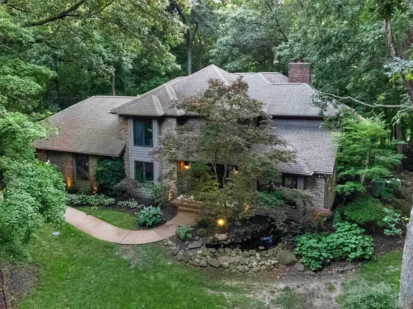 55961 Dana Dr, Bristol, IN 46507