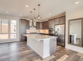 15862 E Broncos Pl, Centennial, CO 80112