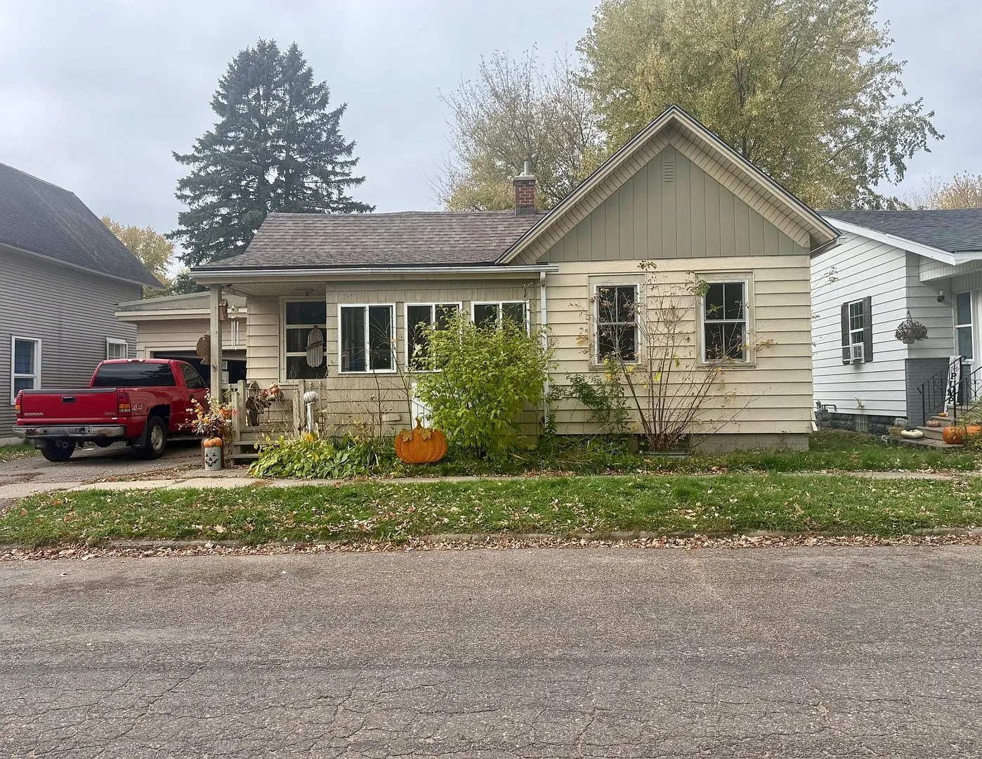 2 Bed 1 Bath Single Family Home in Merrill — Photo 1