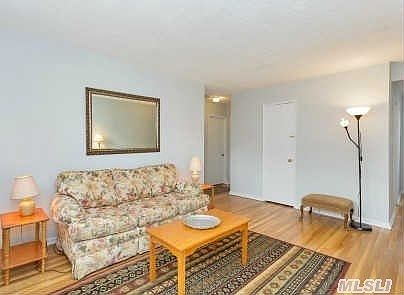 3rd image of 22701 88th Ave