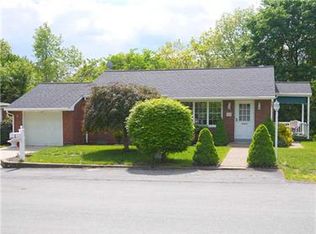 89 Valleyview Dr, Ambridge, PA