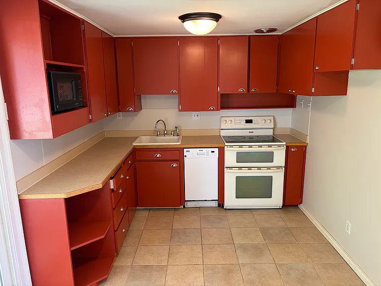 705 S Ione St — Photo 10
