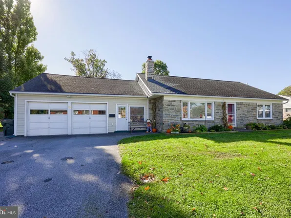 84 Rose Ave, Leola, PA 17540