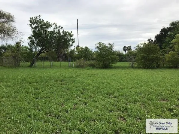 54 Lakeview Ln, Brownsville, TX 78521