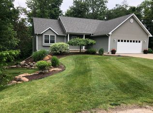 10375 Thornapple Dr, Perrinton, MI 48871