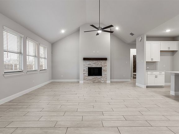 5th image of 101 Gardenia Dr