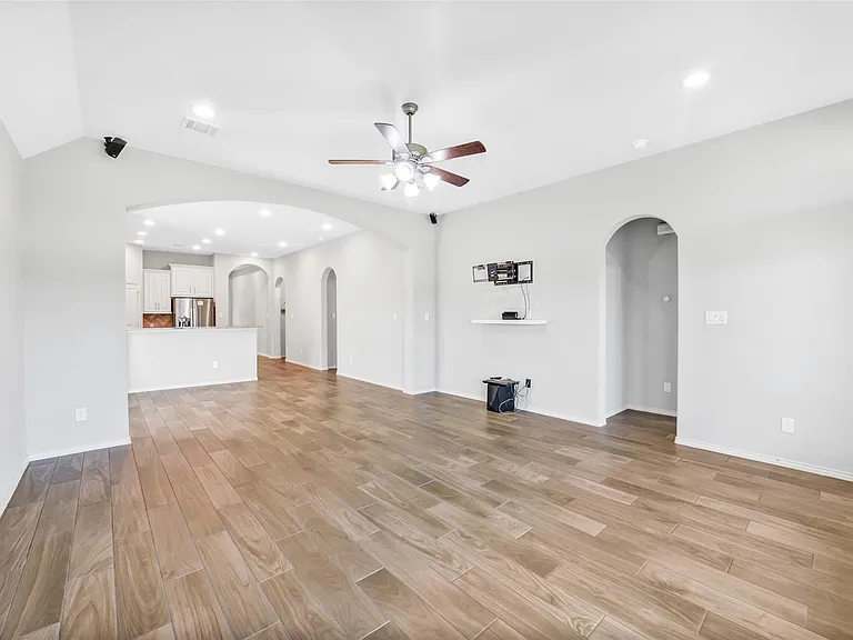 24247 Via Vitani Dr — Photo 22