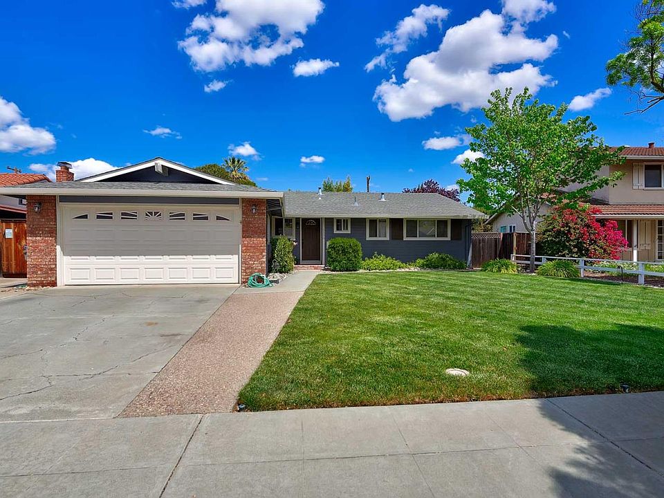 1st image of 5550 Woodhurst Ln
