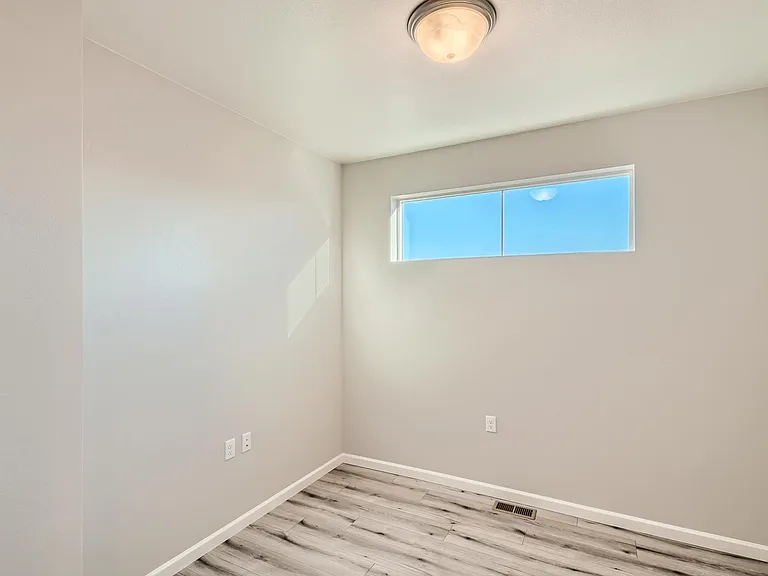 190 Mohawk Cir — Photo 8