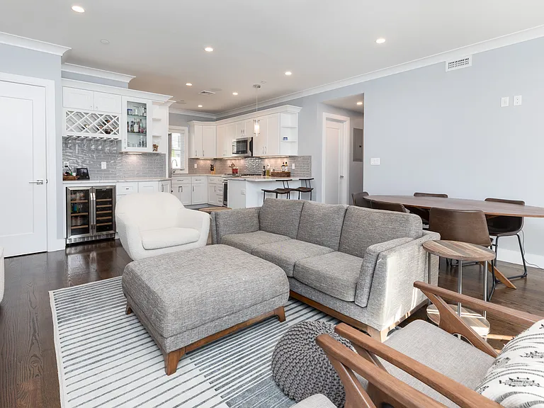 20 Fuller St #2 — Photo 3