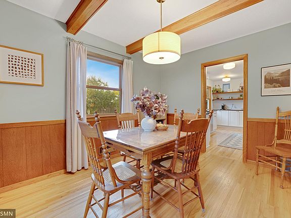 3rd image of 200 Heritage Cir N