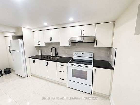 2nd image of 59 Marblemount Cres