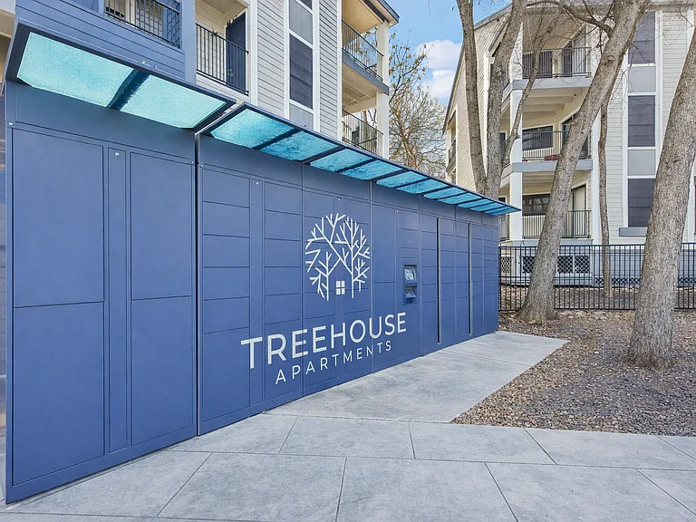 Treehouse Apartments — Photo 27