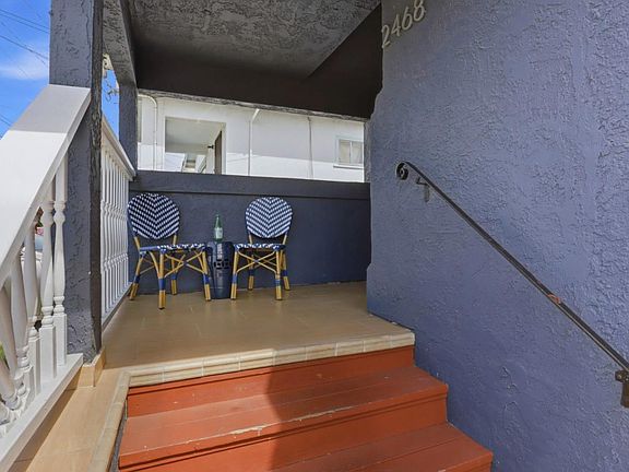 5th image of 2468 Maxwell Ave
