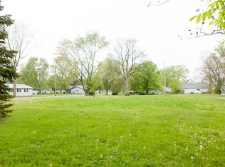 100 E Madison St, Pesotum, IL 61863