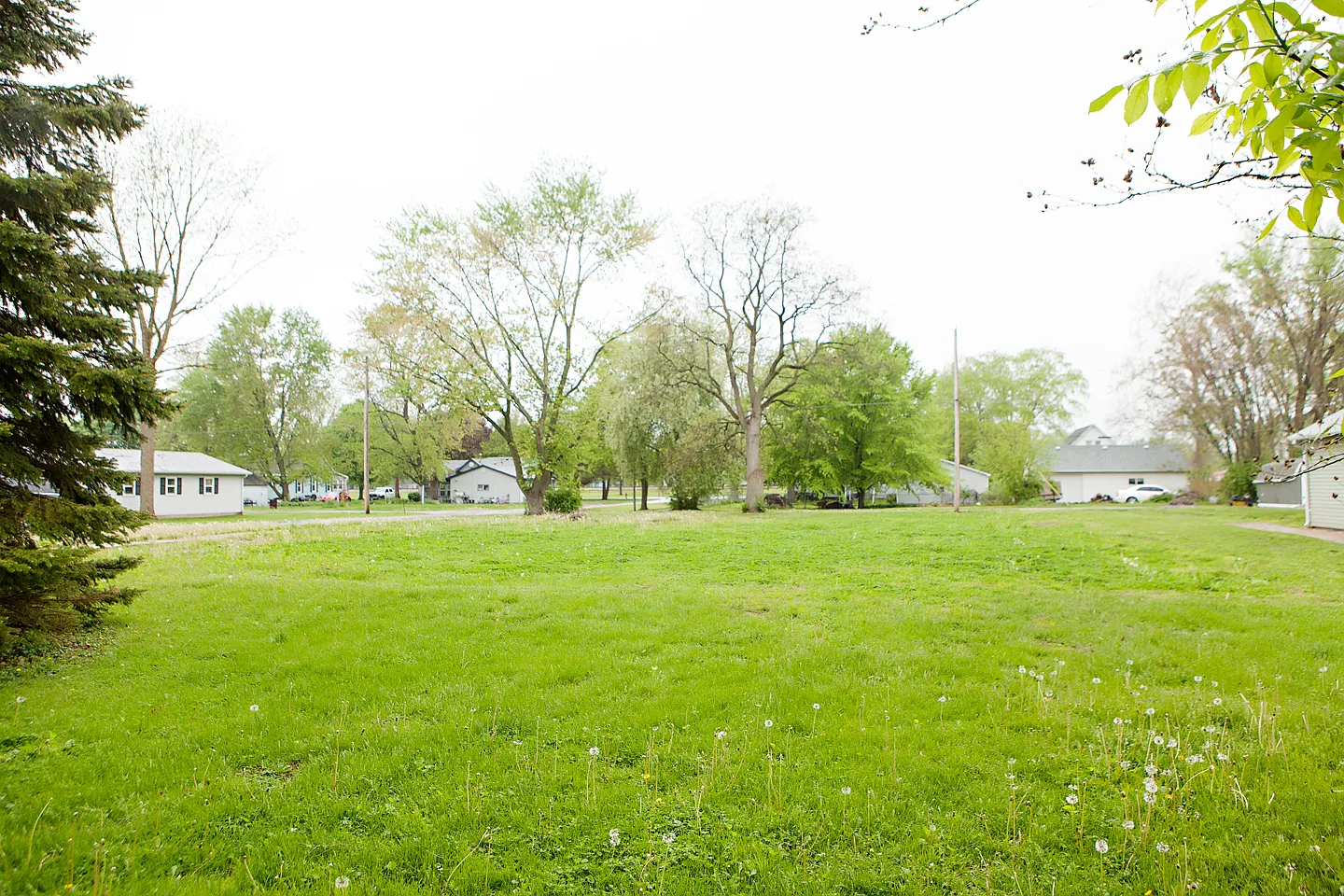 100 E Madison St photo 1