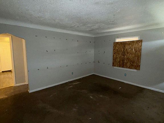 3rd image of 9092 Patton St