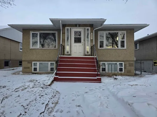 12637 70th St NW, Edmonton, AB T5C 0J6