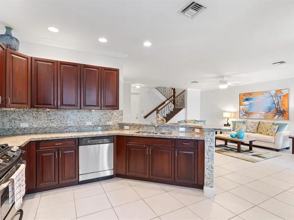 2925 NW 126th Ave #1-105, Fort Lauderdale, FL 33323